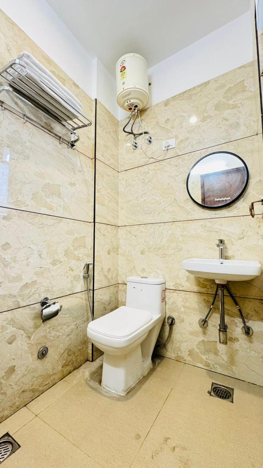 Hotel Ashram View Just 10 Minute Away Form Nizamuddin Railway Station Νέο Δελχί Εξωτερικό φωτογραφία