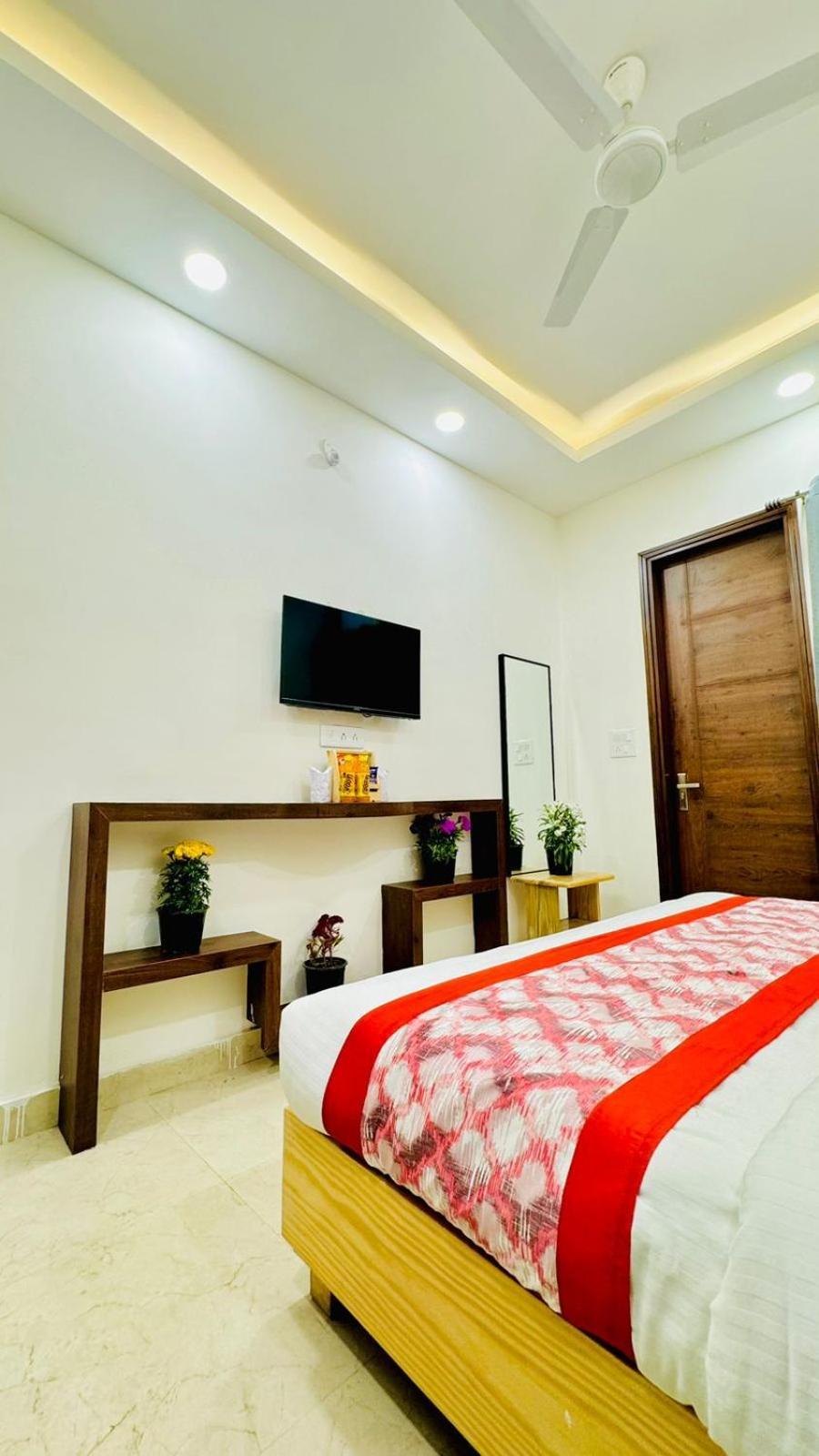 Hotel Ashram View Just 10 Minute Away Form Nizamuddin Railway Station Νέο Δελχί Εξωτερικό φωτογραφία
