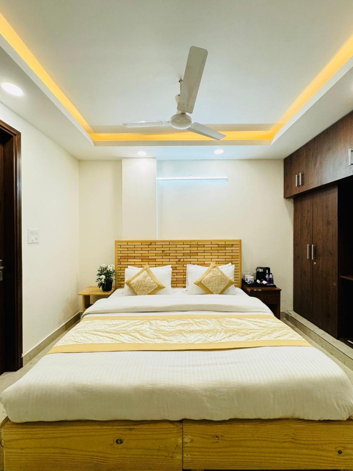 Hotel Ashram View Just 10 Minute Away Form Nizamuddin Railway Station Νέο Δελχί Εξωτερικό φωτογραφία