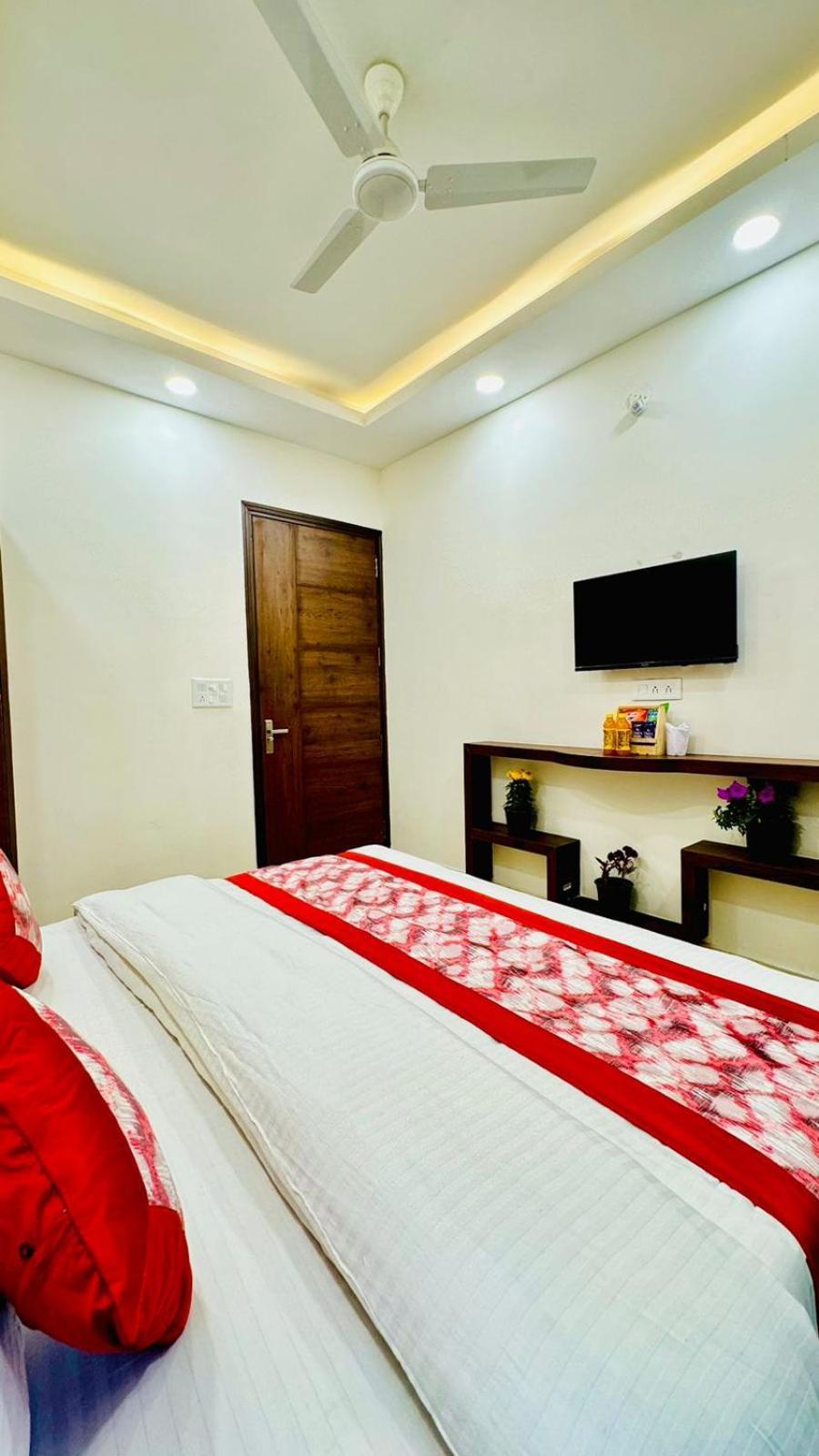 Hotel Ashram View Just 10 Minute Away Form Nizamuddin Railway Station Νέο Δελχί Εξωτερικό φωτογραφία
